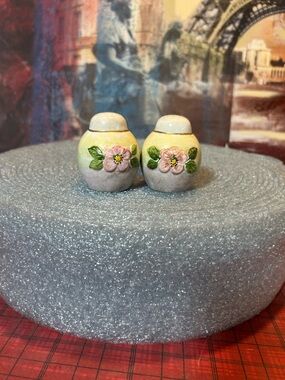 Vintage Small Salt & Pepper Shakers with Pink flower